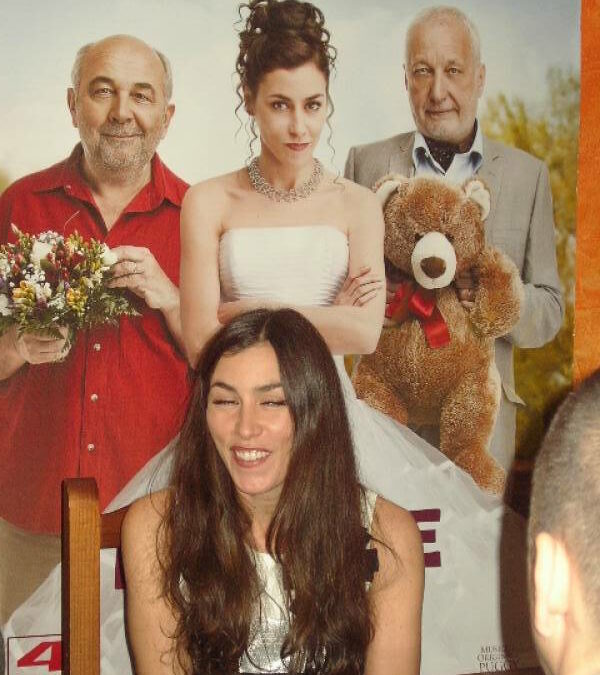olivia-ruiz-et-martin-valente-sont-venus-presenter-le-film-un-jour-mon-pere-viendra-au-mega-cgr-de-narbonne-le-jeudi-15-decembre-2011-010