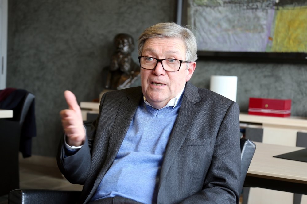 12-02-18 Didier Mouly, Maire de Narbonne, revient sur le stationnement à Narbonne