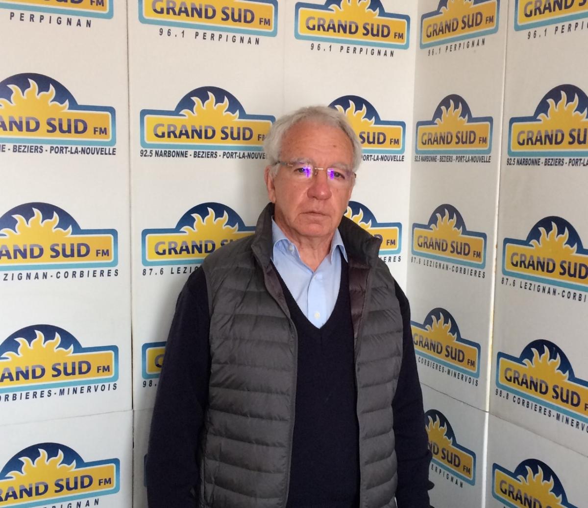 14-05-19 Le dermatologue Jean-Louis Peyron est en conférence à la salle des synodes à Narbonne