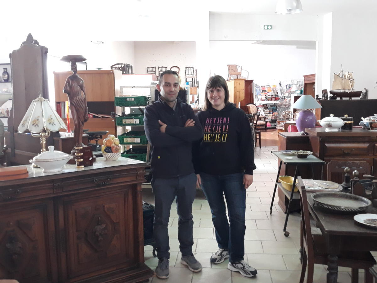 27-11-19 Le RDV Shopping de GRAND SUD FM avec David et Laura à la tête de la brocante lézignanaise