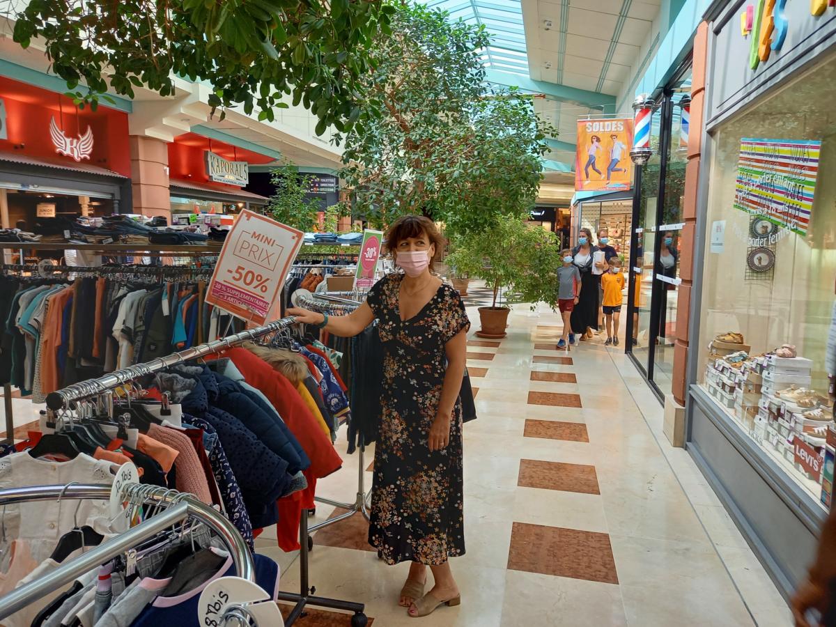 19-07-21 : Anne, présidente de l’association des commerçants de la galerie Bonne Source Carrefour à Narbonne