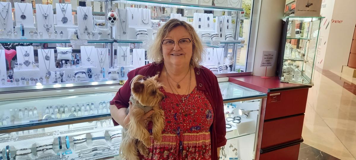 15-06-22 : Marie, à la tête de la boutique Ô Bijoux de Marie à Narbonne