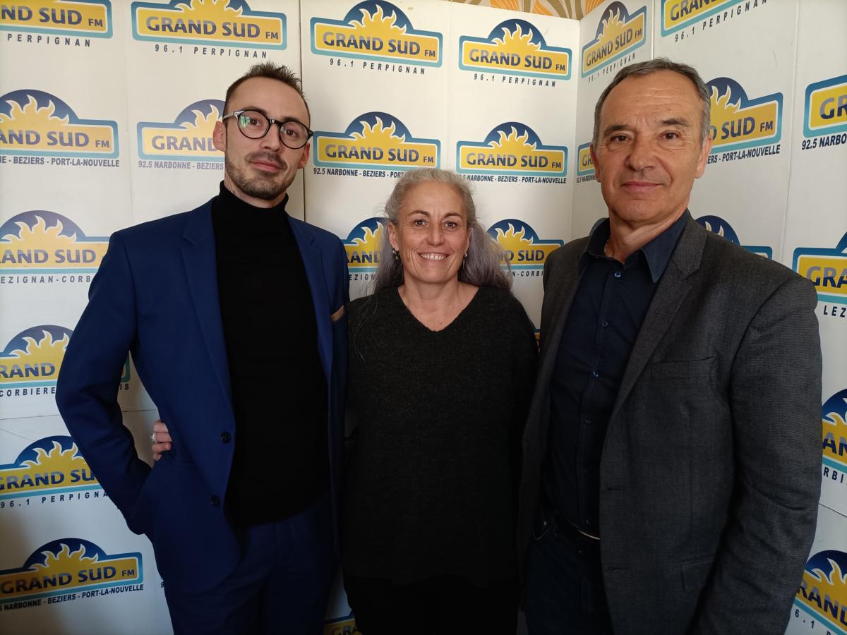 07-02-2023 : Daniel REYNE, directeur du Stelsia Casino de Gruisssan, Carole CORBINIEN, responsable de la communication et Cyril GAYRAUD, directeur artistique de la revue « C SHOW CABARET »