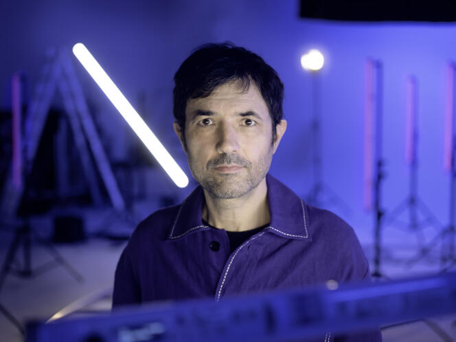 18-10-23 : Le chanteur Albin DE LA SIMONE