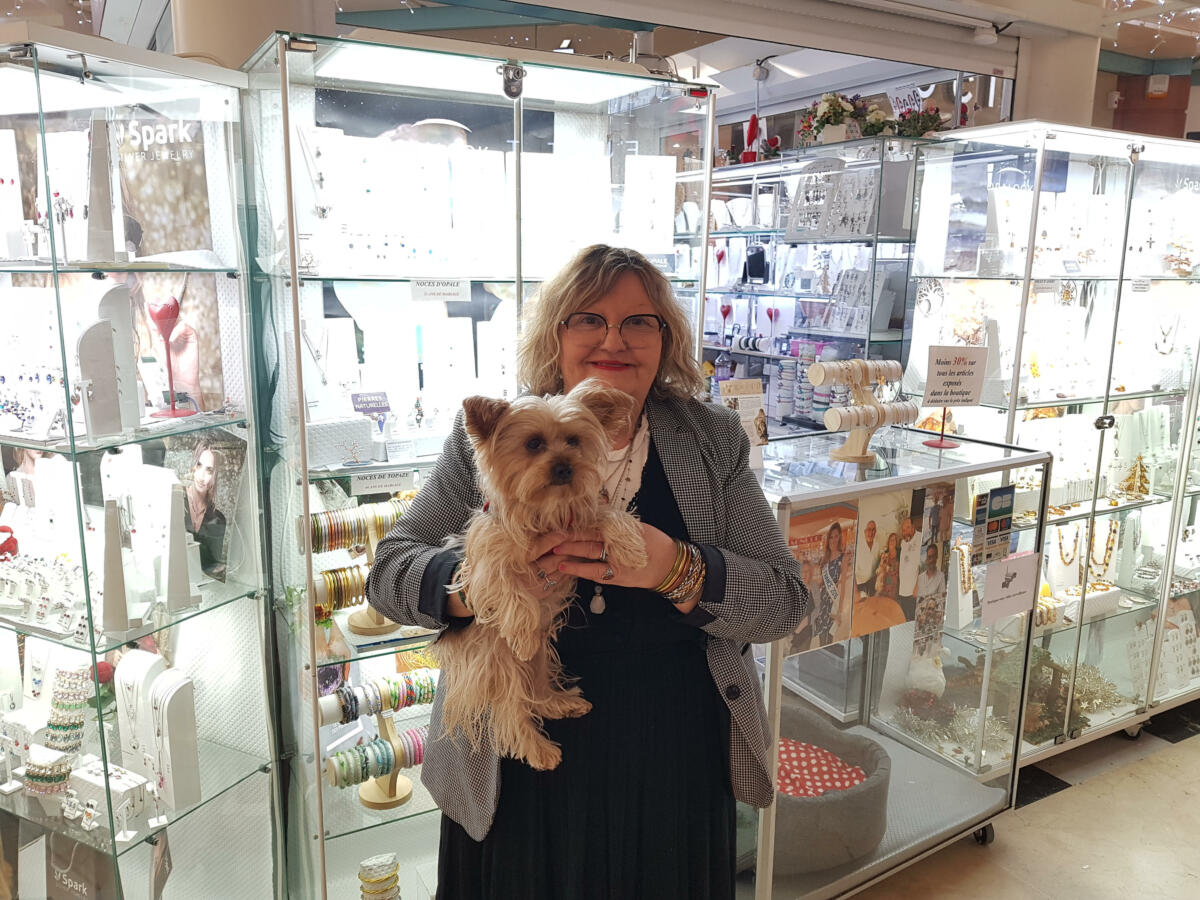 18-12-23 : Marie-France TARDAT, à la tête de la boutique ô Bijoux de Marie à Narbonne