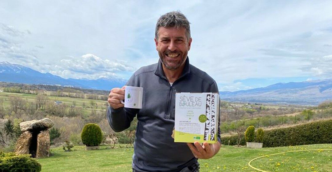 16-04-25 : Jean-Luc PLANES récolte depuis plusieurs années de la sève labellisée bio en Cerdagne dans les Pyrénées Orientales
