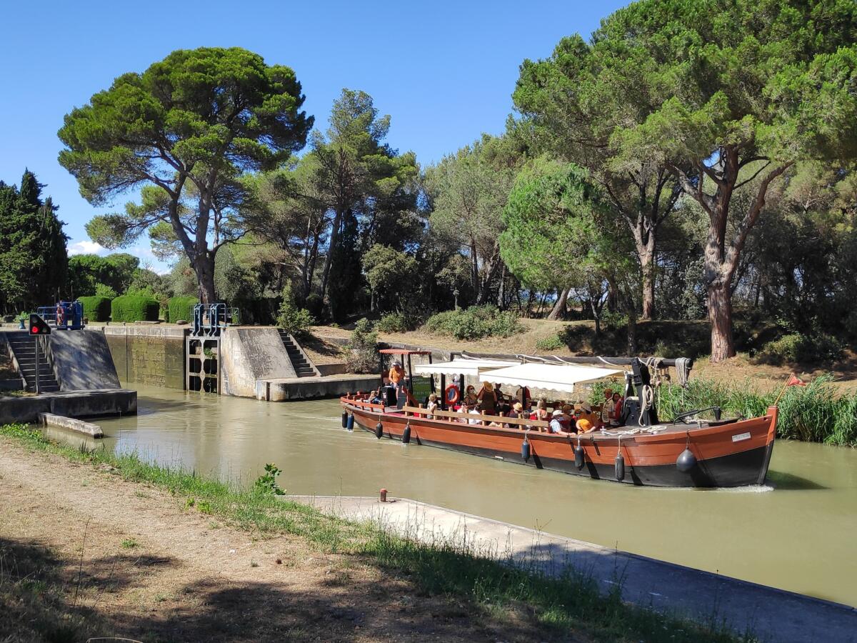 14-08-24 : Barbara FERRERI, gérante des croisières du Somail sur la Capitane