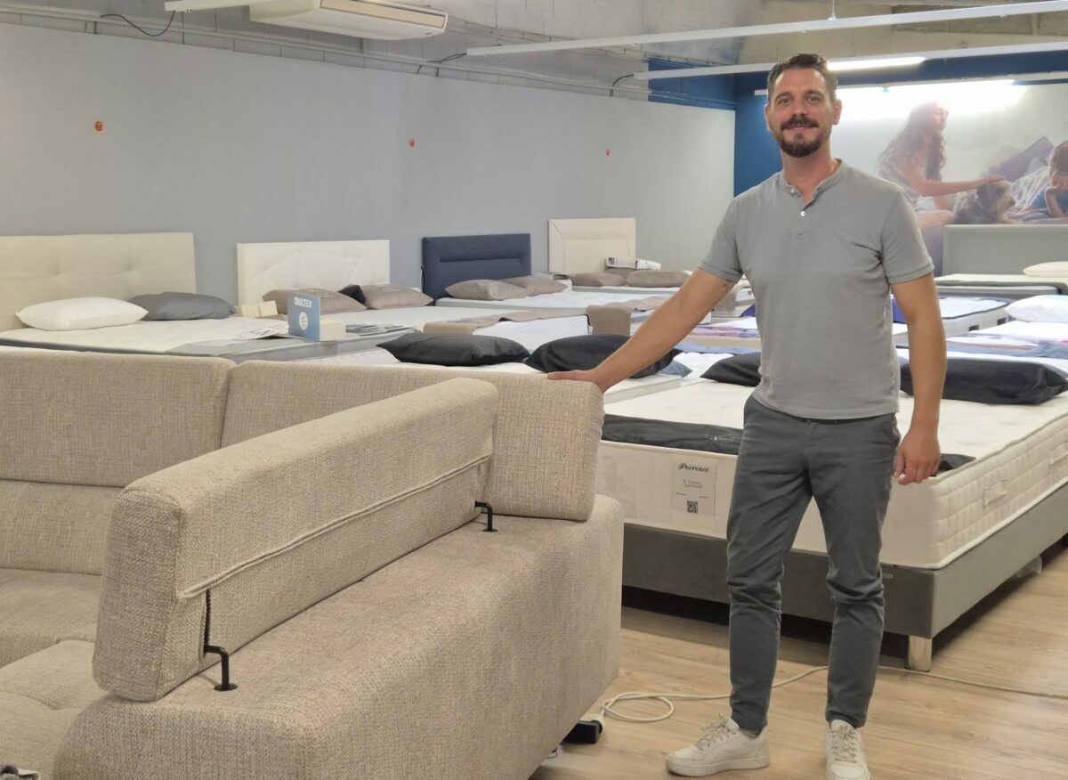 18-09-25 : Jean-Hugues BETTOLO, à la tête du magasin N°1 de la Literie à Narbonne