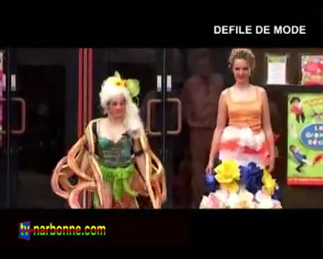 Archives. Défilé de mode, foire de printemps 2006.