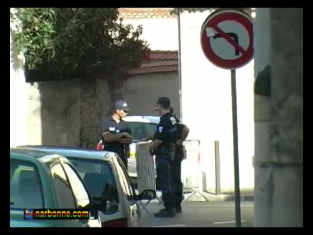 Gérard Dubois, sous-préfet de Narbonne, fête son départ. 7 juin 2010. 6’11.