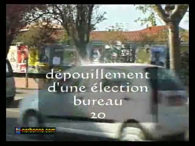 Elections, dépouillement dans un bureau de vote.