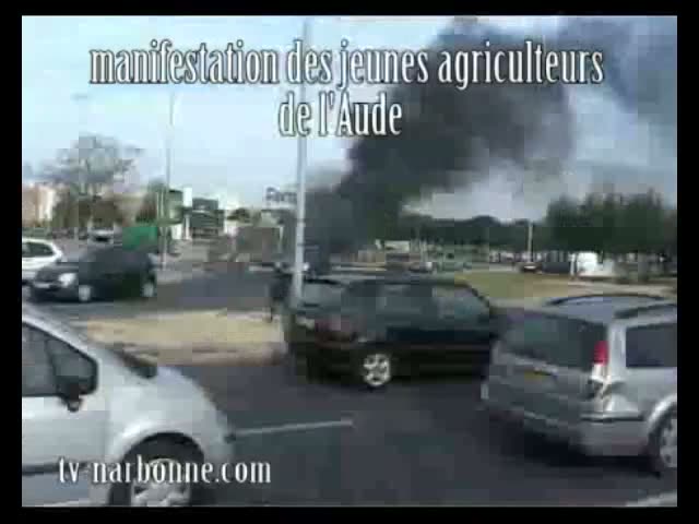 Manifestation des jeunes agriculteurs de l’Aude devant une grande surface narbonnaise, 3 février 2007.